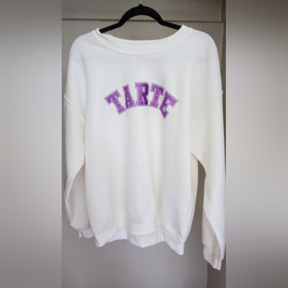 Tarte white sweatshirt Large
